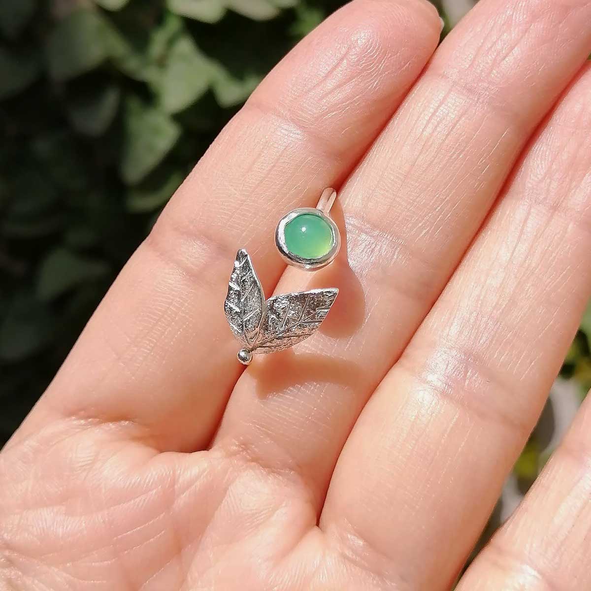 anillos con piedras naturales